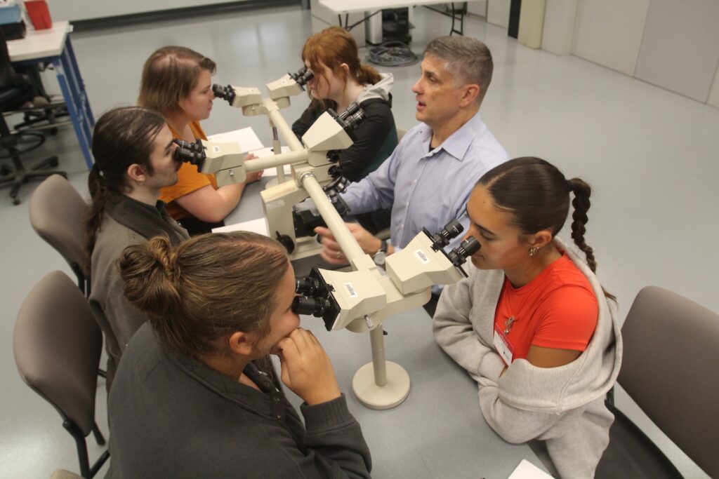 Volunteer (Mentor, Subject Matter Expert) 4 ScienceCoach Quest 2025Sept18 081 1 - Science Coach